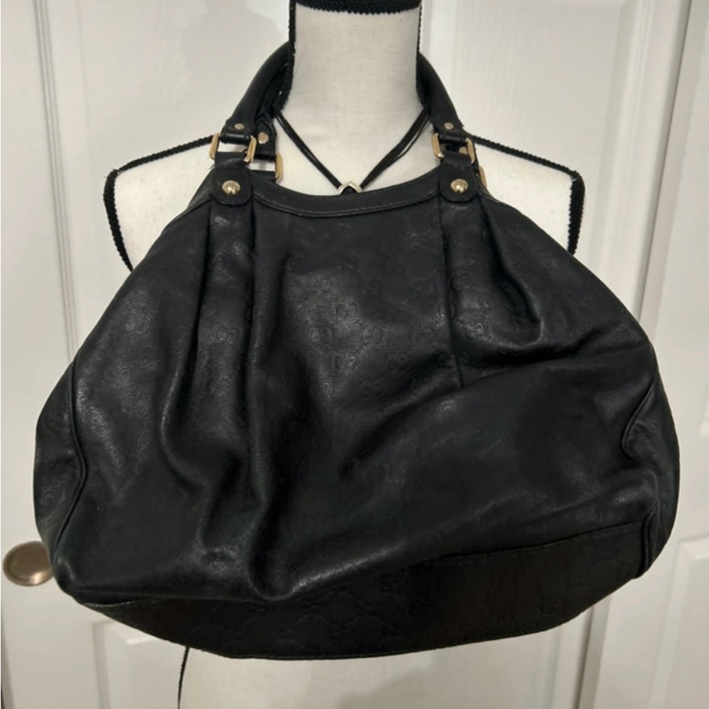Authentic Black Guccissima Sukey Elegant Black Women's Handbag
